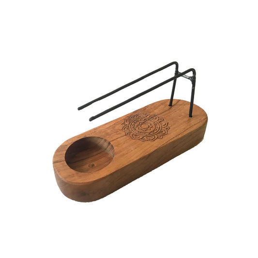 Beautifully handcrafted Teak Wood Palo Santo Heater featuring a Mandala Symbol. Made from sustainably sourced teak wood in Indonesia, adding a touch of harmony and spiritual elegance to any setting.
